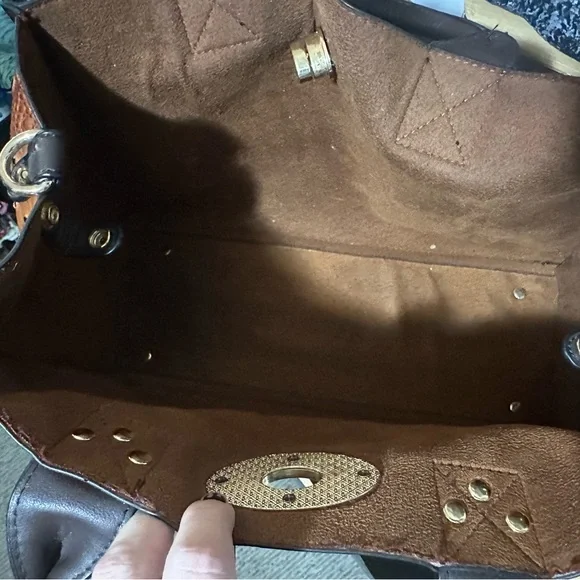 Elegant Brown Genuine Leather 3 pc Bag Set - Picture 11 of 12